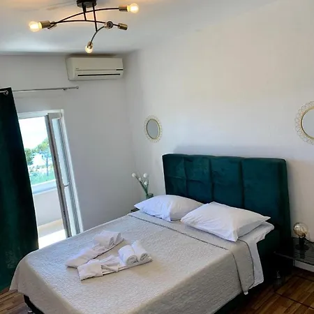 Collis Appartement *