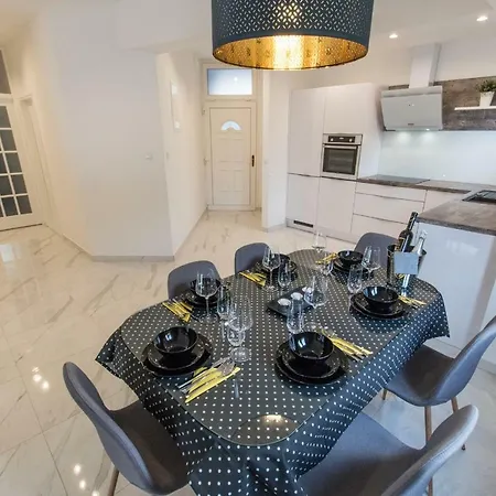 Collis 마카르스카