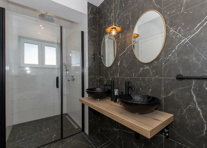 Collis ماكارسكا