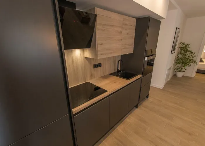 Collis ماكارسكا