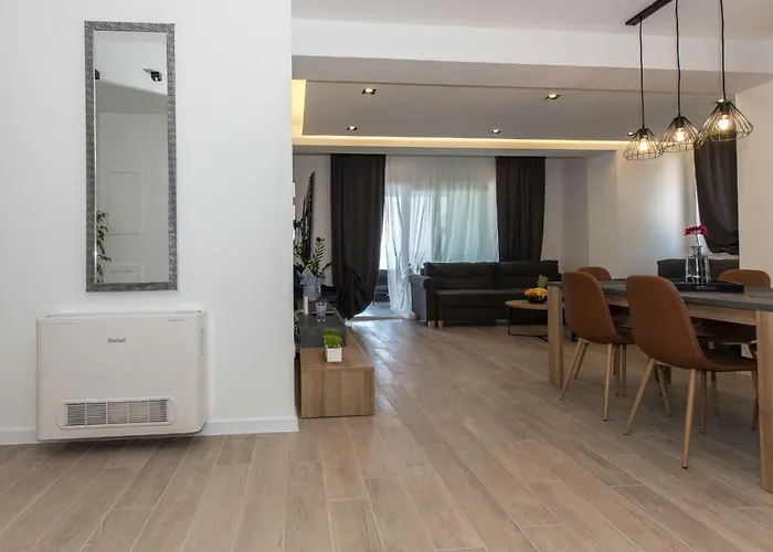 Collis * ماكارسكا