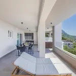 Apartment Collis *