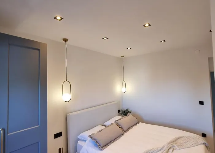 Collis Apartman